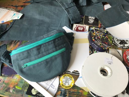 Upcycling: Jeans Gürteltasche